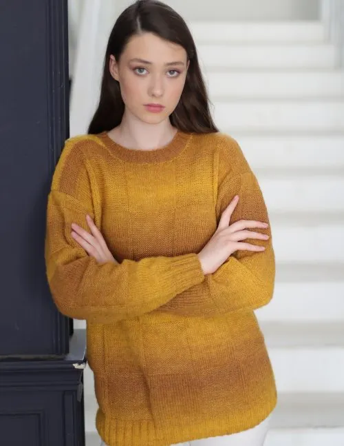 Autumn Hues: 8 Easy-To-Wear Garments Knitting Pattern Book by Jody Long