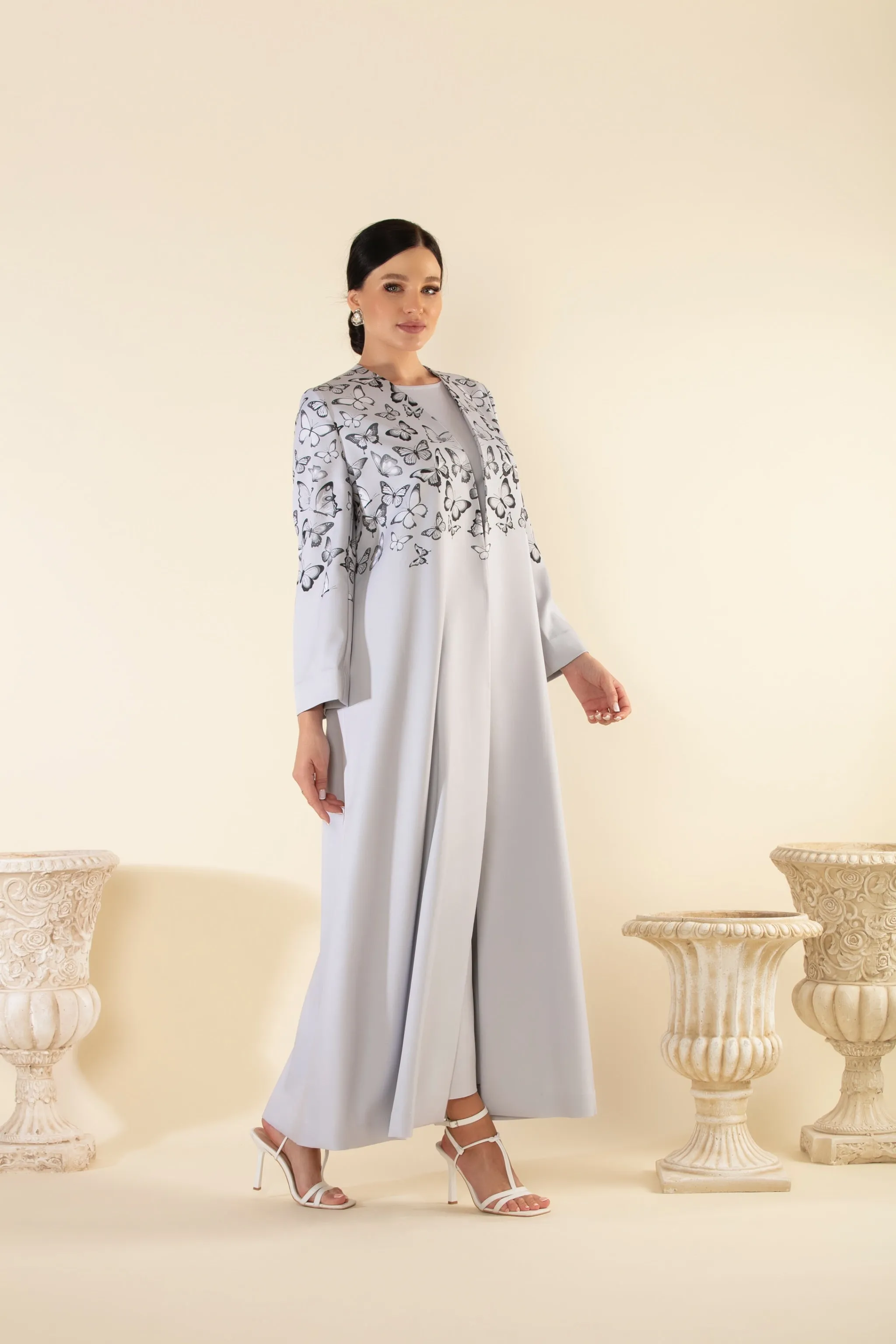 BUTTERFLIES FIELD IN NEUTRAL GREY - RTW