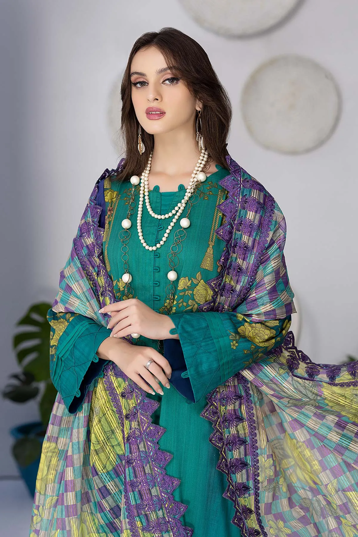 Charizma Print Melody Fall/Winter · Printed Marina Suit With Embroidered Dupatta – PEW22-05