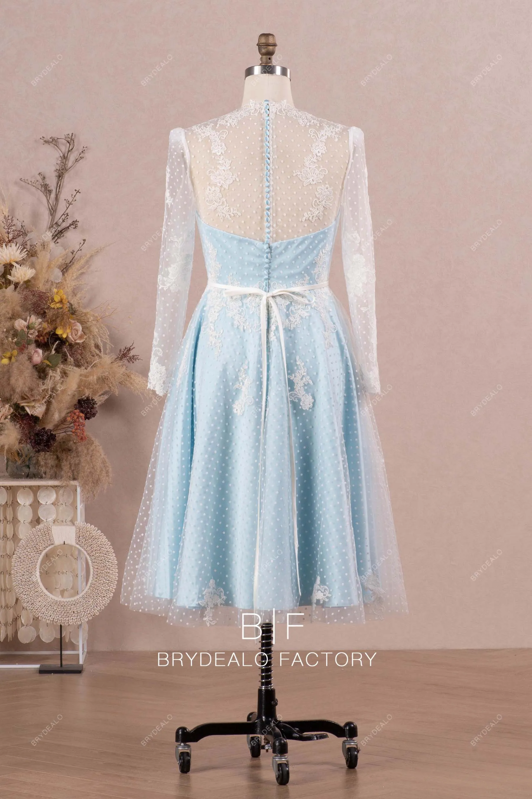 Chic Lace Queen Anne Sky Blue Tea Length Casual Bridal Dress