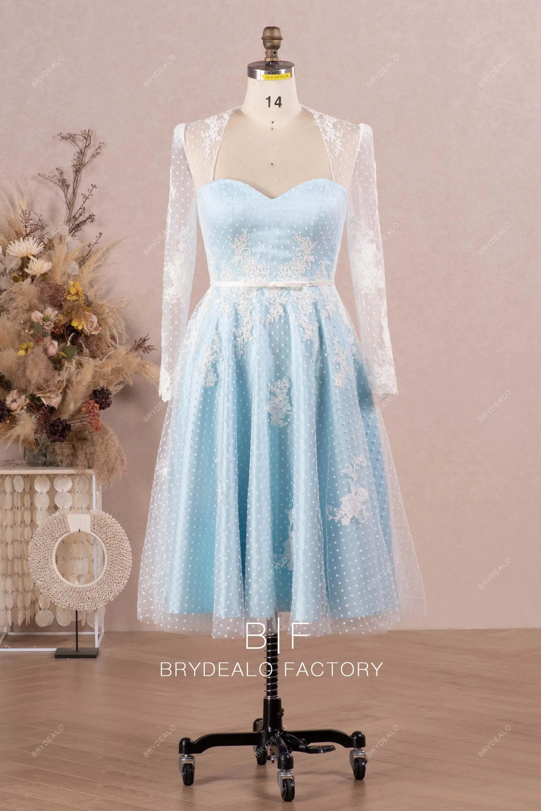 Chic Lace Queen Anne Sky Blue Tea Length Casual Bridal Dress