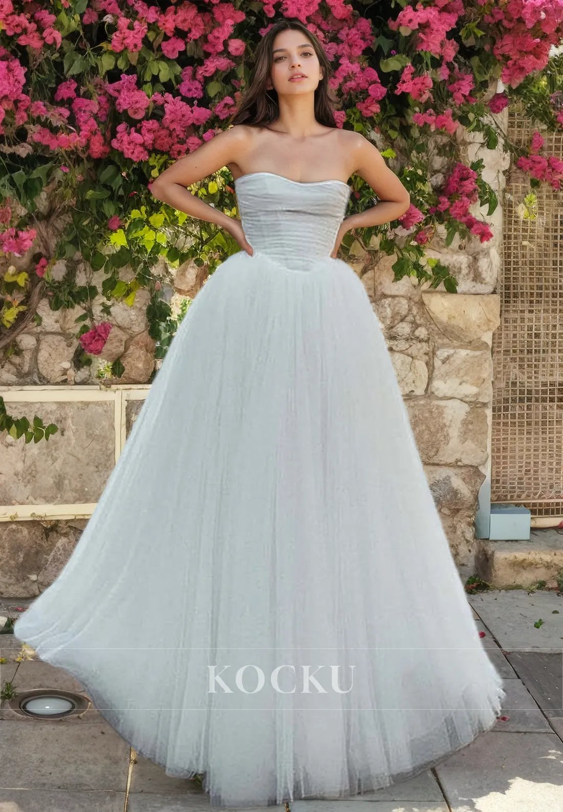 Elegant & Simple Off-Shoulder Sleeveless Tulle Wedding Dress