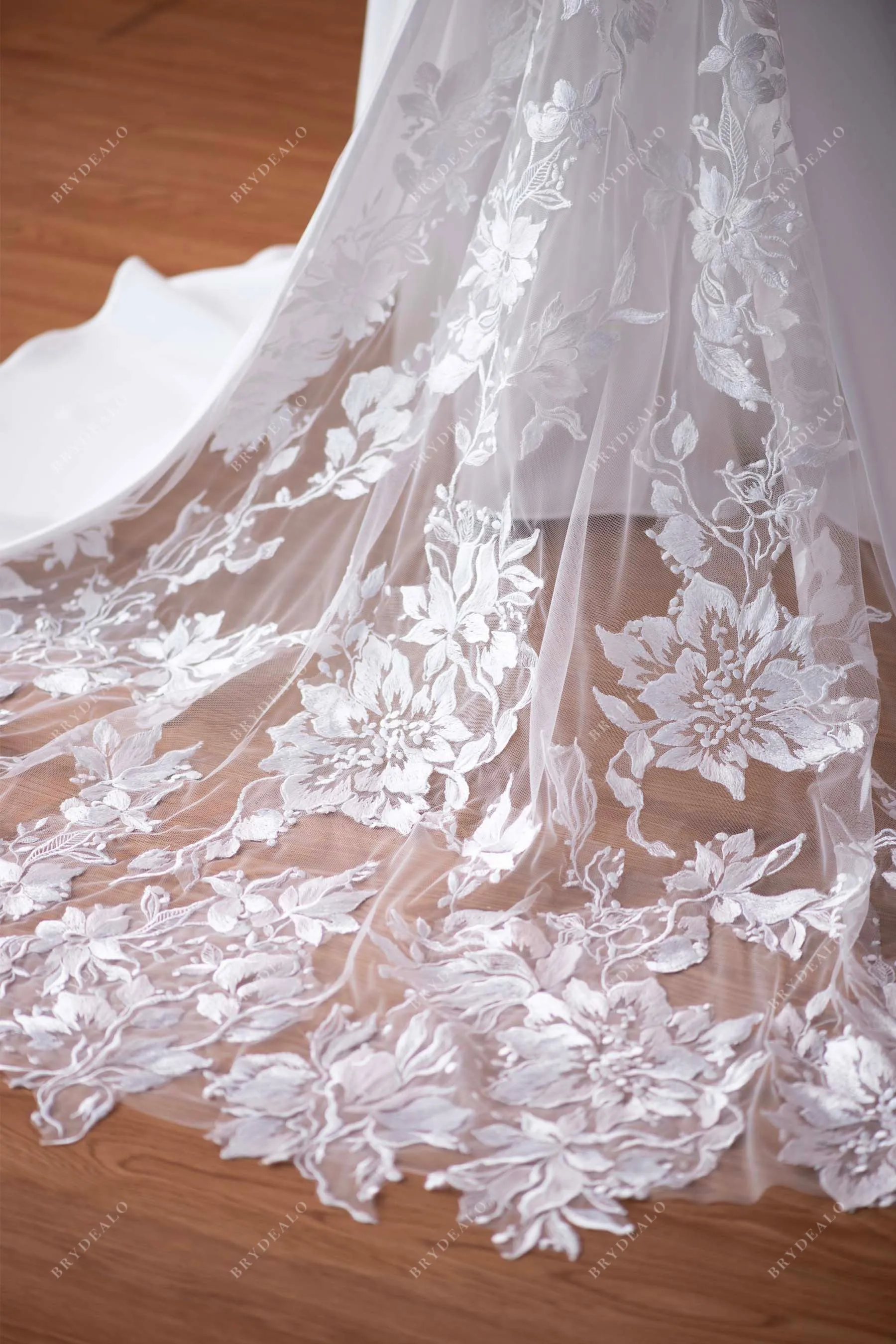 Elegant Cap Sleeve Lace Crepe Mermaid Bridal Gown