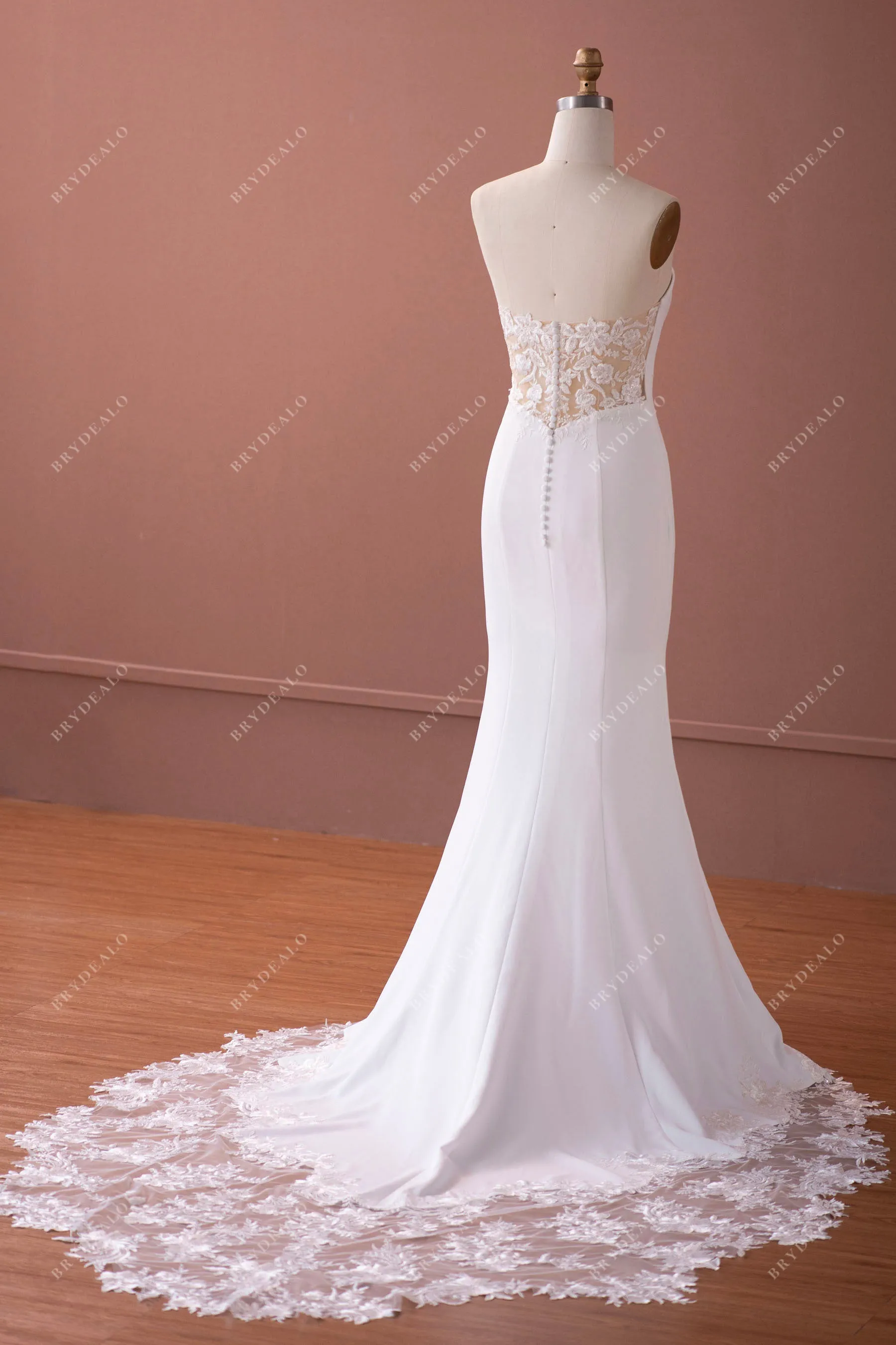 Elegant Crepe Lace Mermaid Wedding Dress with Lace Train