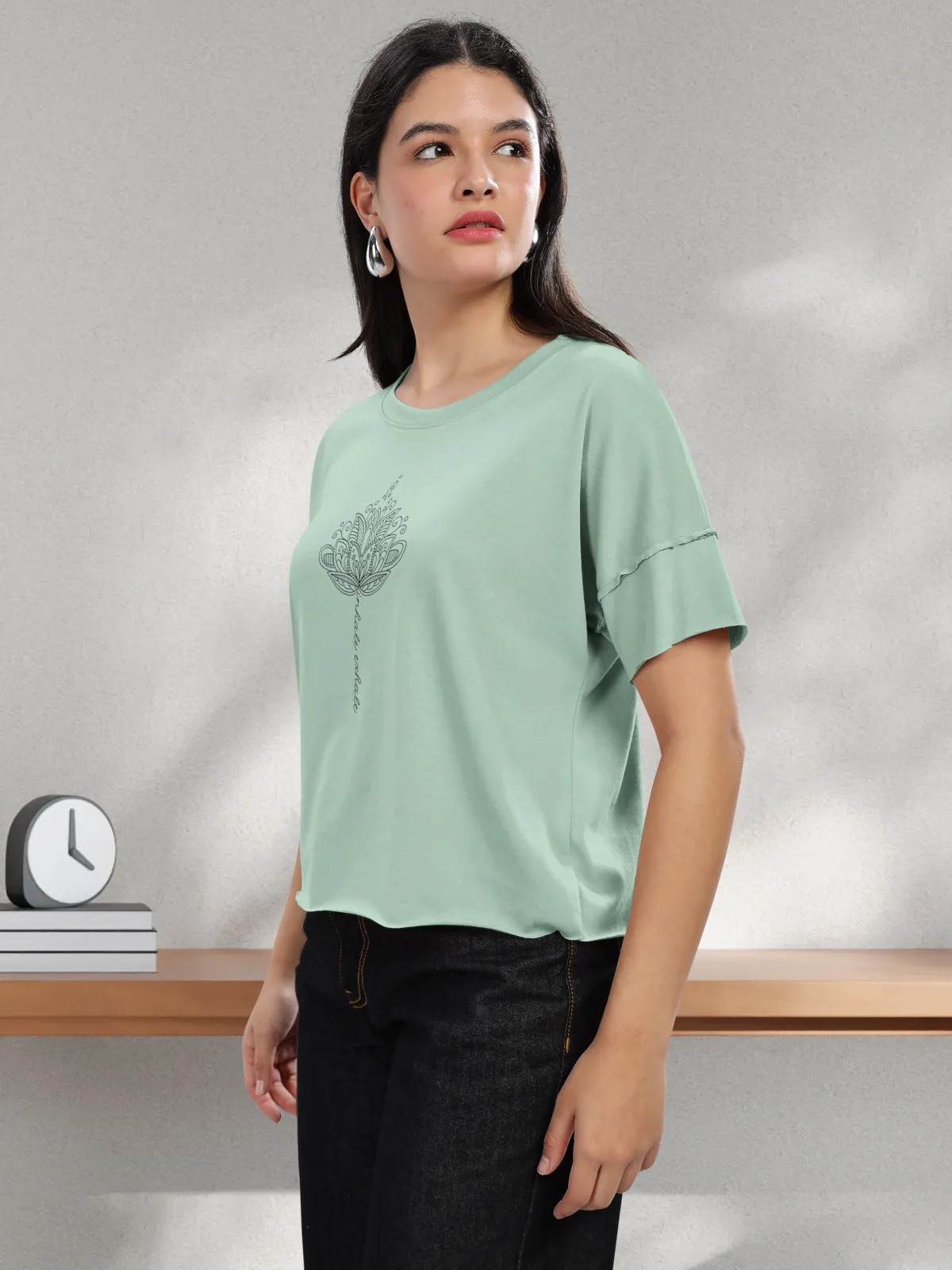 HELLCAT Sea Green Printed Regular Fit Raw Edge Crew Neck Crop T-Shirt for Women