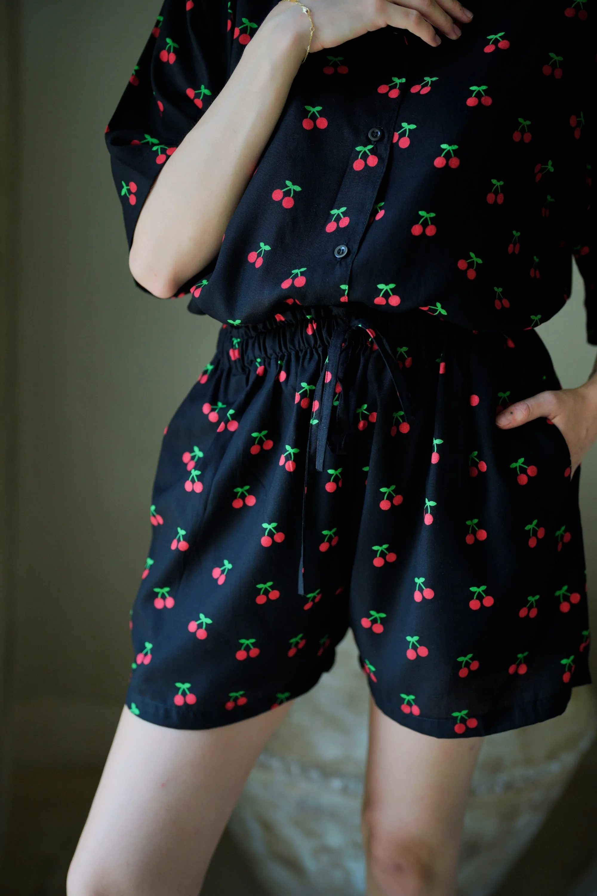 Nostalgic Cherry-Print Travel Matching Set